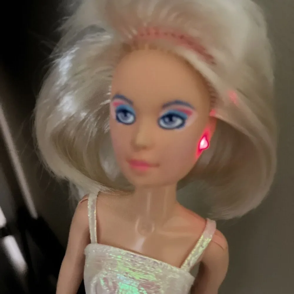 VTG 1985 Hasbro Jem and the Holograms Jerrica Doll  Blinking Light Up Earrings